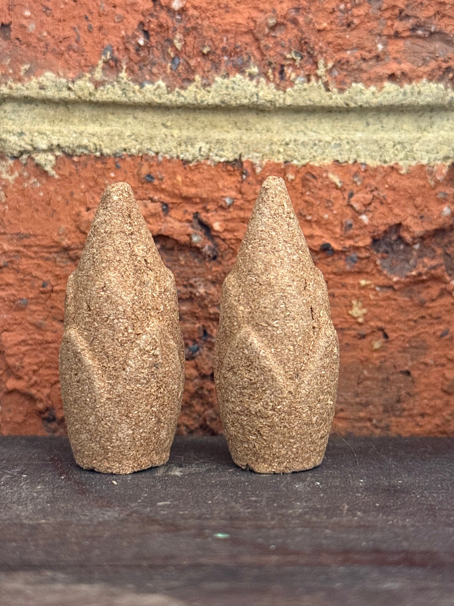 Large back flow palo santo in instant cones